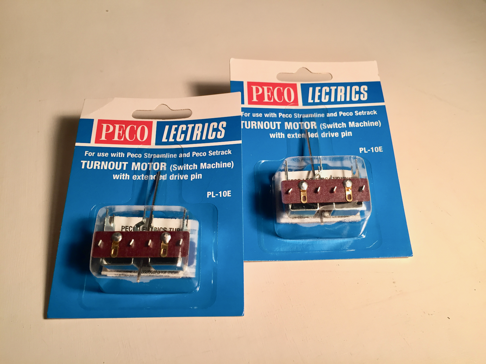 OR801 | 2x PECO ENGLAND PL-10E TURNOUT MOTOR (SWITCH MACHINE) | AS NEW